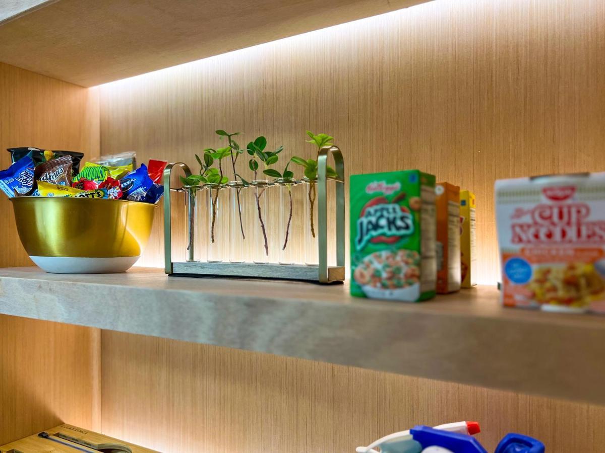 Open Airy Custom Designed Home - 2Kings - Sleeps 14 ヒューストン エクステリア 写真