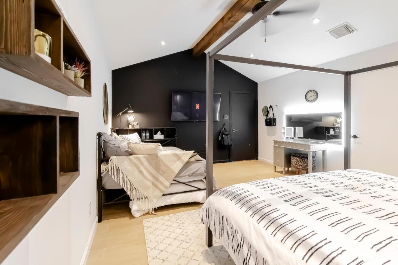 Open Airy Custom Designed Home - 2Kings - Sleeps 14 ヒューストン エクステリア 写真
