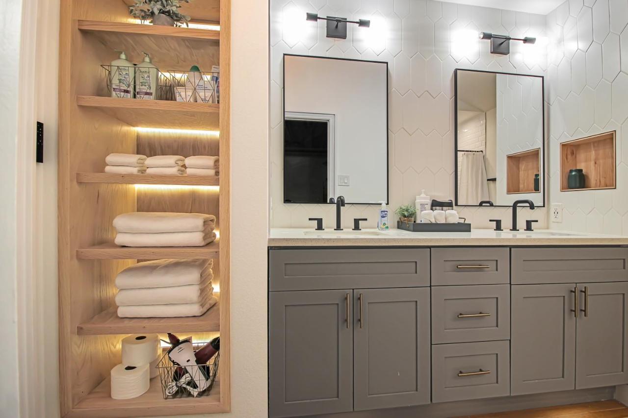 Open Airy Custom Designed Home - 2Kings - Sleeps 14 ヒューストン エクステリア 写真