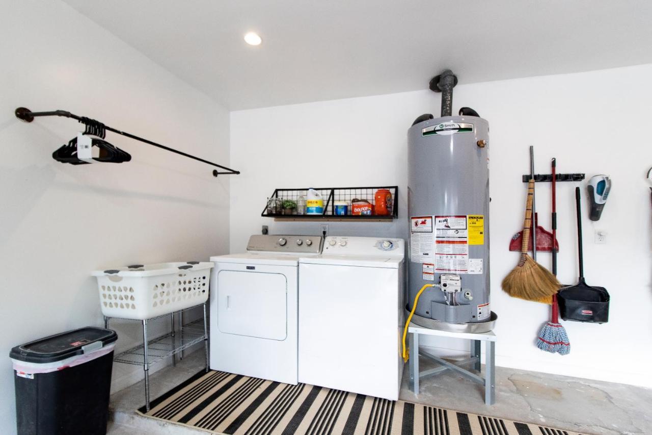 Open Airy Custom Designed Home - 2Kings - Sleeps 14 ヒューストン エクステリア 写真