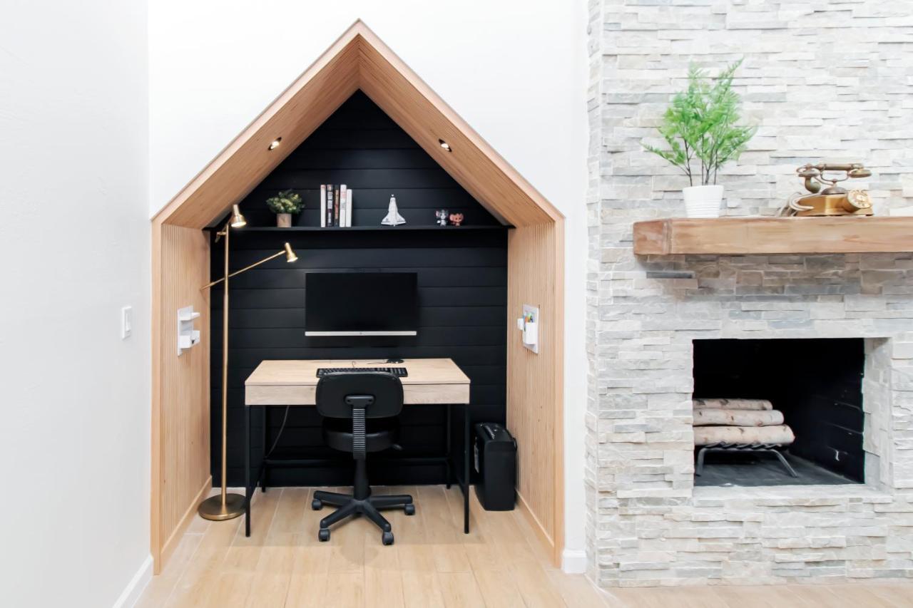 Open Airy Custom Designed Home - 2Kings - Sleeps 14 ヒューストン エクステリア 写真