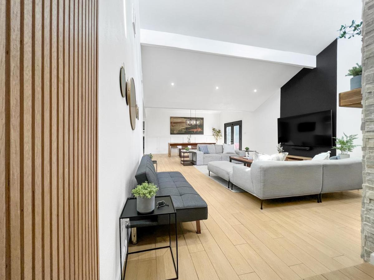 Open Airy Custom Designed Home - 2Kings - Sleeps 14 ヒューストン エクステリア 写真