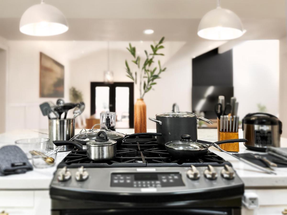 Open Airy Custom Designed Home - 2Kings - Sleeps 14 ヒューストン エクステリア 写真