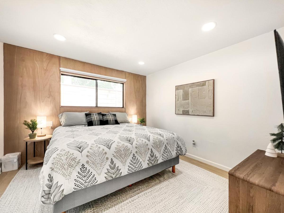 Open Airy Custom Designed Home - 2Kings - Sleeps 14 ヒューストン エクステリア 写真