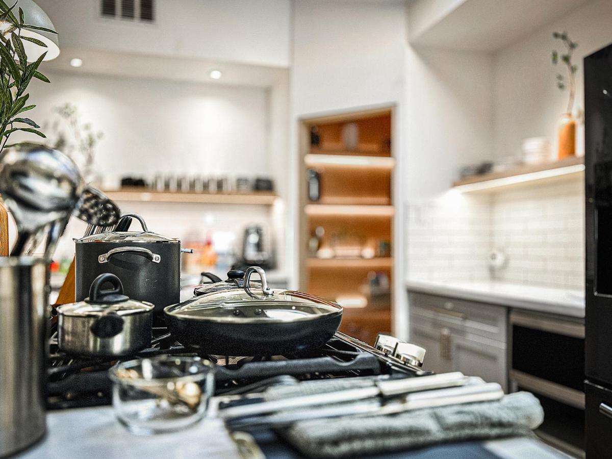 Open Airy Custom Designed Home - 2Kings - Sleeps 14 ヒューストン エクステリア 写真