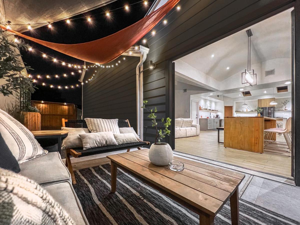 Open Airy Custom Designed Home - 2Kings - Sleeps 14 ヒューストン エクステリア 写真
